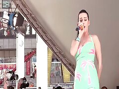 प्राकृतिक स्तन पेंच के साथ सुंदर जूली Kay और Kira Noir हिंदी में सेक्सी वीडियो मूवी से Swallowed