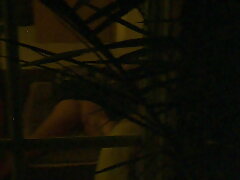 फैमिली स्ट्रोक्स के हॉट मूवी सेक्सी हिंदी पिक्चर कट्या रोड्रिगेज के साथ द बेड सीन में